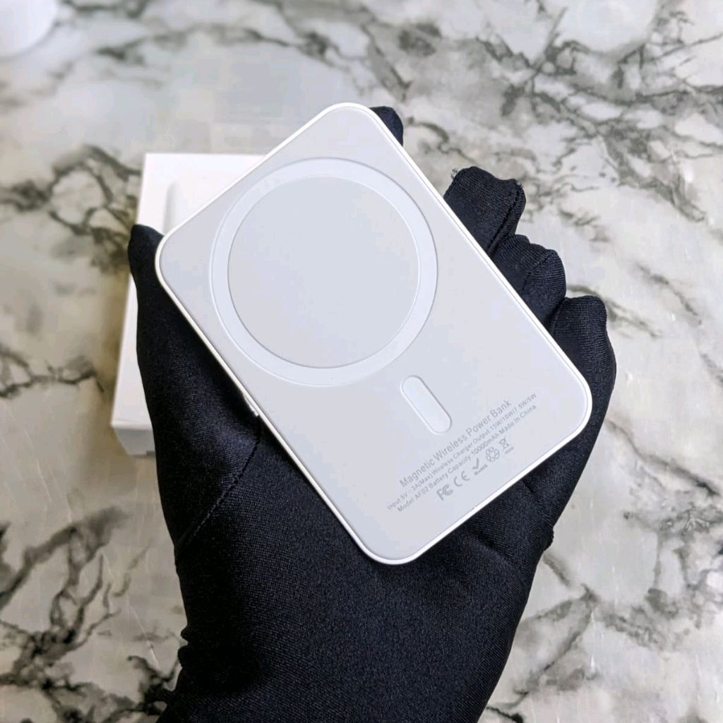 10000mAh MagSafe Wireless Power Bank for iPhone
